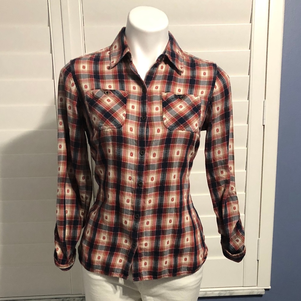 Dress Barn Button up shirt